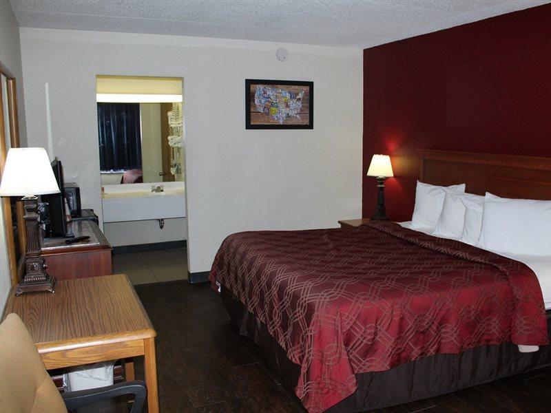 Super 8 By Wyndham Perrysburg-Toledo Hotel Exterior photo