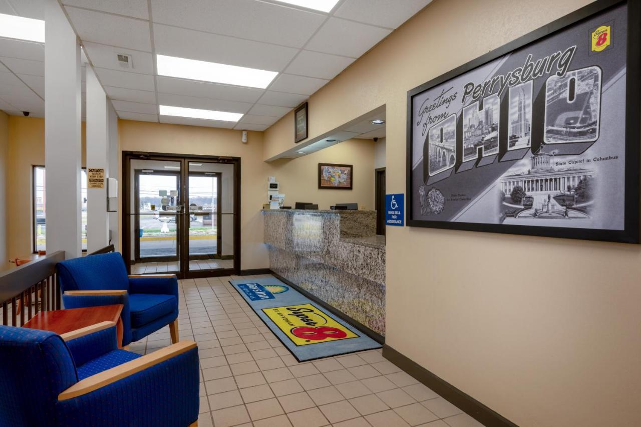 Super 8 By Wyndham Perrysburg-Toledo Hotel Exterior photo