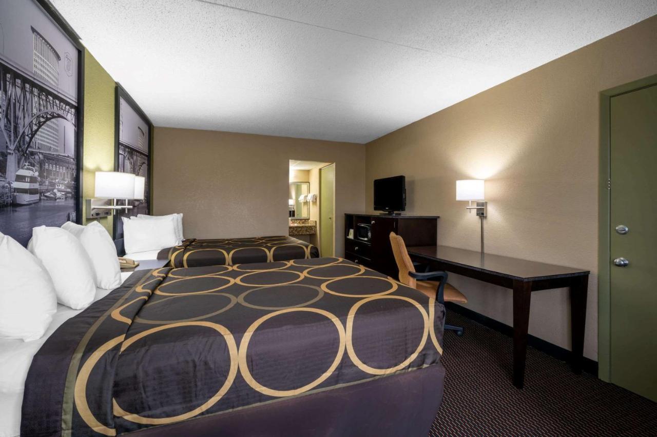 Super 8 By Wyndham Perrysburg-Toledo Hotel Exterior photo