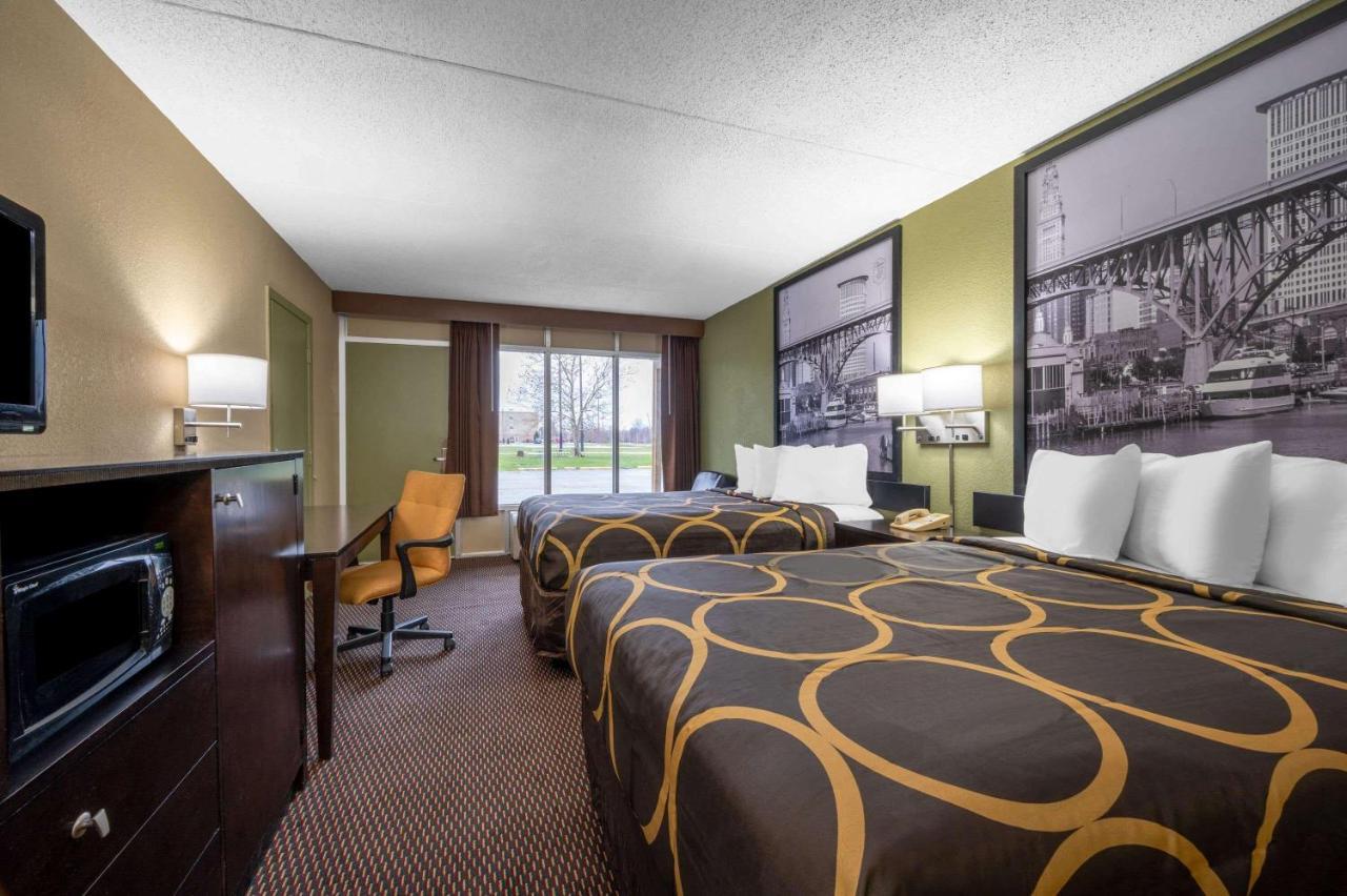 Super 8 By Wyndham Perrysburg-Toledo Hotel Exterior photo