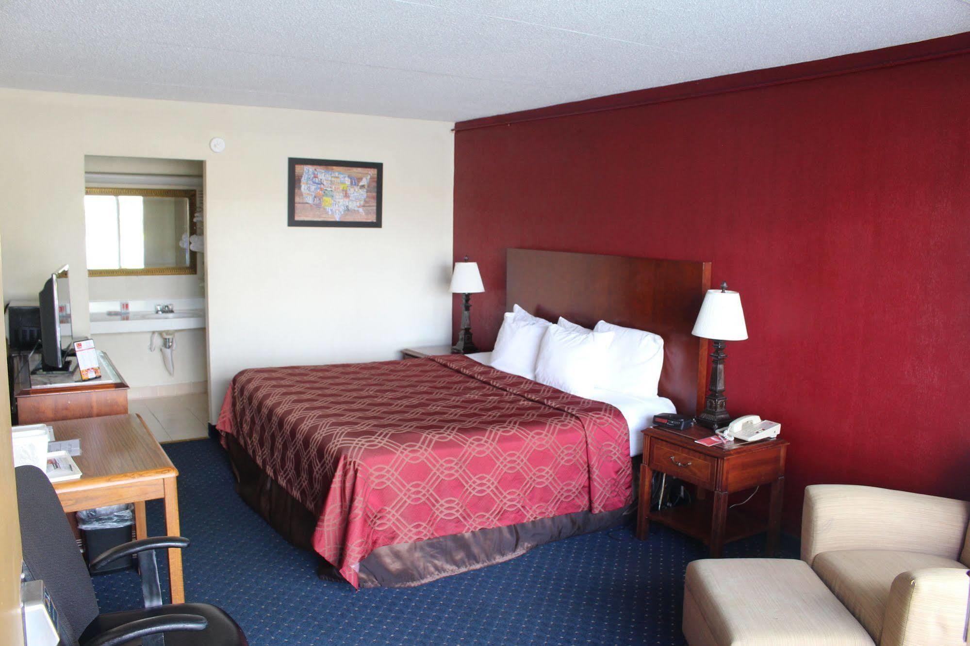 Super 8 By Wyndham Perrysburg-Toledo Hotel Exterior photo